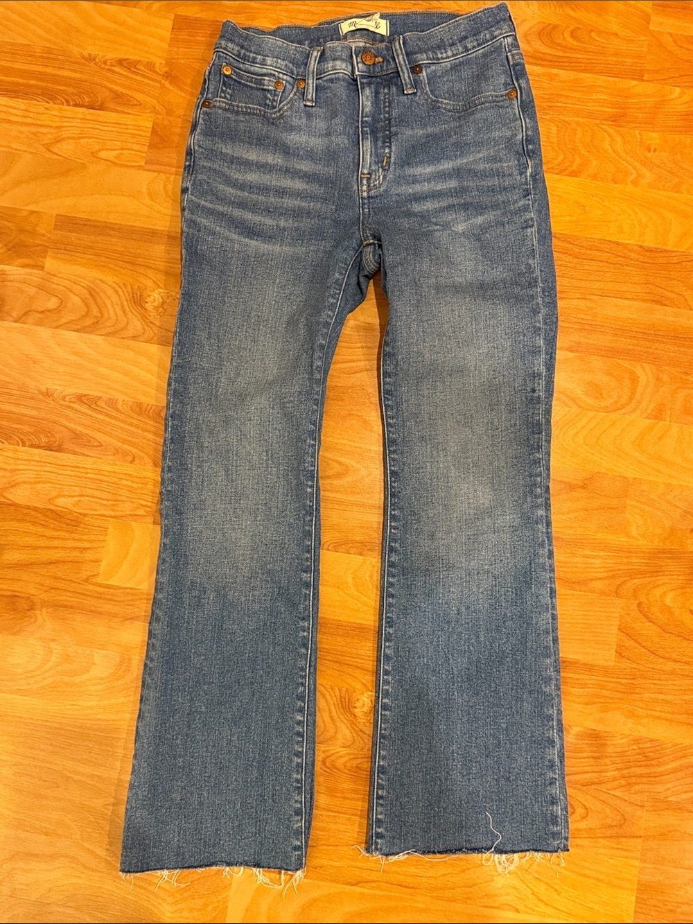Madewell Women's Mid-rise kick out Denim Jeans Sz 26 mid wash.